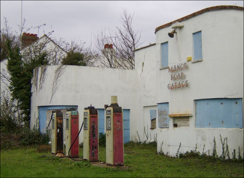 Manor Road Garage